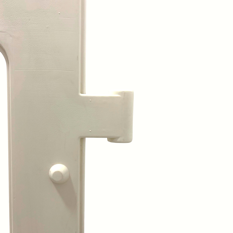 Guarda-corpo giratório para pedestres com intertravamento integrado e moldado por sopro, tipo suporte resistente