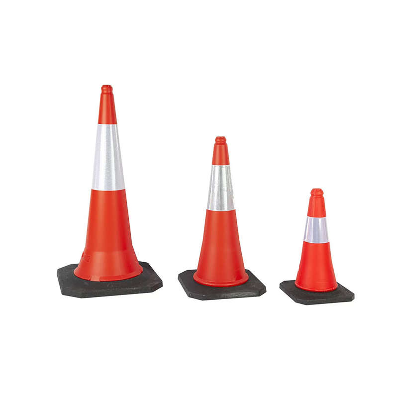 Cone de trânsito de plástico resistente com base de borracha