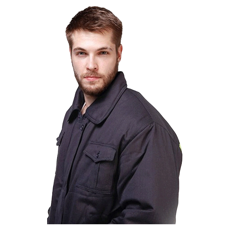 Roupas retardadoras de chamas e resistentes ao vapor