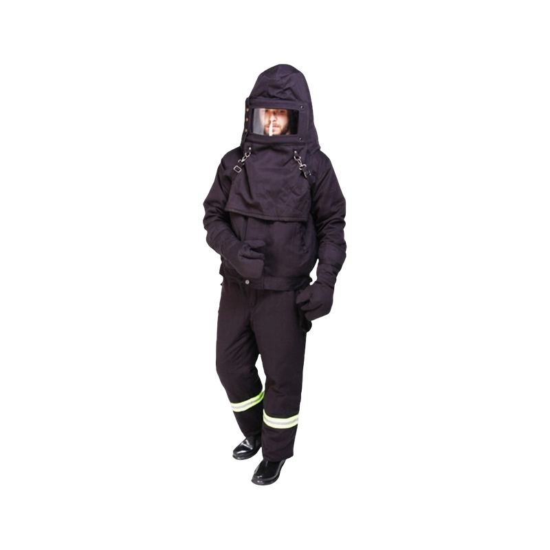 Roupas retardadoras de chamas e resistentes ao vapor